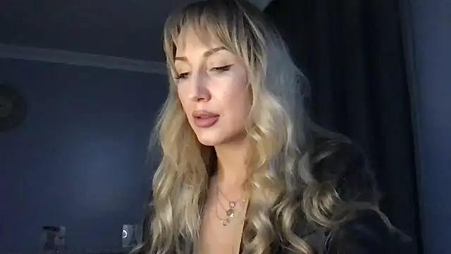 Pyrelissa online show from 12-21-25, 05:42