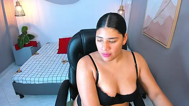 Mia hills  online show from 09-10-25, 03:28