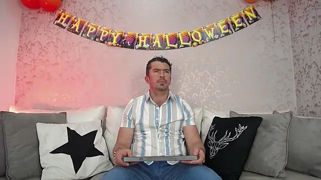 JuanKarloz  online show from 10-07-25, 01:52