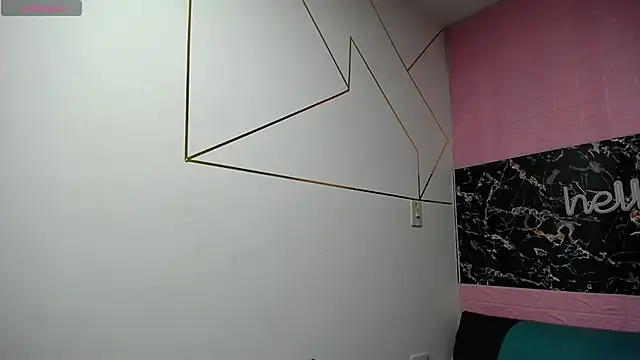 Snapshot of emmydurant chatting on 10-11-25, 07:45 emmydurant online show from 10-11-25, 07:45