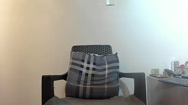 MrHilton online show from 10-06-25, 01:03