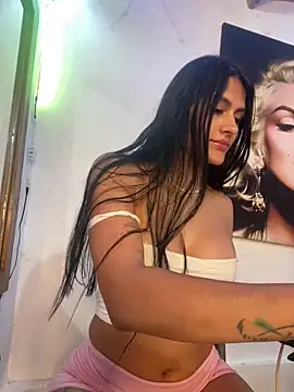 Snapshot of juliana1920 chatting on 09-26-25, 09:41 juliana1920 online show from 09-26-25, 09:41