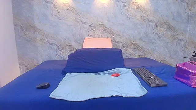 abbyrouss  online show from 10-30-25, 03:08