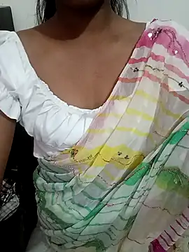 Snapshot of Husan_rani chatting on 11-23-25, 10:15 Husan rani online show from 11-23-25, 10:15