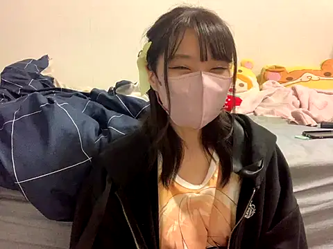 Snapshot of ituki_0415 chatting on 11-15-25, 02:13 ituki 0415 online show from 11-15-25, 02:13