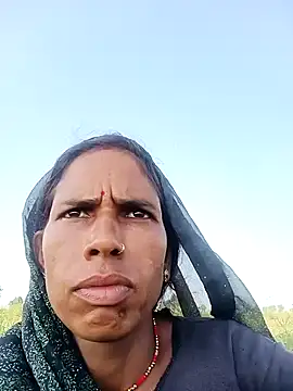 Snapshot of Sm_sanjna chatting on 09-22-25, 10:39 Sm sanjna online show from 09-22-25, 10:39