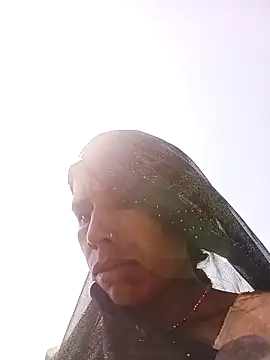 Snapshot of Sm_sanjna chatting on 09-24-25, 04:38 Sm sanjna online show from 09-24-25, 04:38