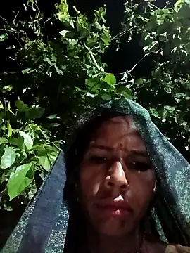 Snapshot of Sm_sanjna chatting on 09-25-25, 10:35 Sm sanjna online show from 09-25-25, 10:35