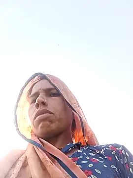 Snapshot of Sm_sanjna chatting on 09-28-25, 11:04 Sm sanjna online show from 09-28-25, 11:04