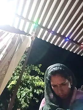 Snapshot of Sm_sanjna chatting on 10-18-25, 10:32 Sm sanjna online show from 10-18-25, 10:32