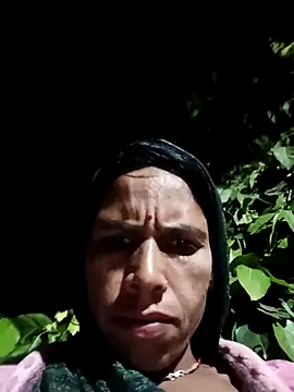 Snapshot of Sm_sanjna chatting on 10-20-25, 04:29 Sm sanjna online show from 10-20-25, 04:29