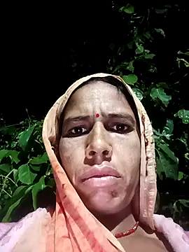 Snapshot of Sm_sanjna chatting on 10-28-25, 12:03 Sm sanjna online show from 10-28-25, 12:03