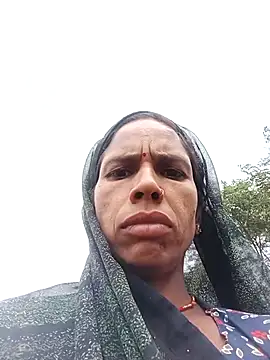 Snapshot of Sm_sanjna chatting on 10-29-25, 06:15 Sm sanjna online show from 10-29-25, 06:15