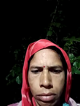 Snapshot of Sm_sanjna chatting on 11-18-25, 10:47 Sm sanjna online show from 11-18-25, 10:47