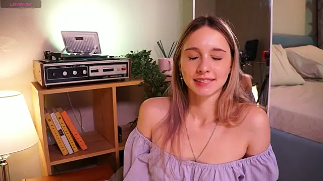 ElaraBlush online show from 09-21-25, 06:04
