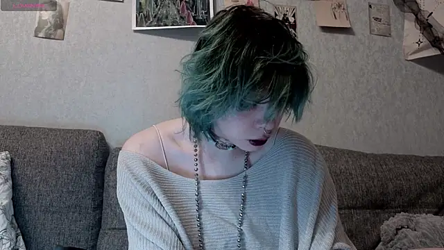 Snapshot of Alice_Zev chatting on 10-27-25, 12:36 Alice Zev online show from 10-27-25, 12:36