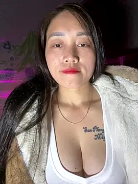 Snapshot of chipp-bong chatting on 11-24-25, 01:55 chipp-bong online show from 11-24-25, 01:55