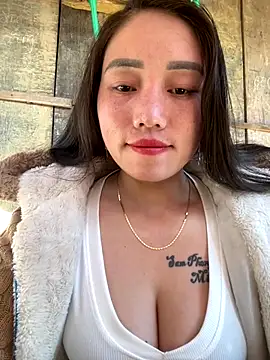 Snapshot of chipp-bong chatting on 11-26-25, 02:01 chipp-bong online show from 11-26-25, 02:01