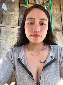 Snapshot of chipp-bong chatting on 11-30-25, 02:26 chipp-bong online show from 11-30-25, 02:26