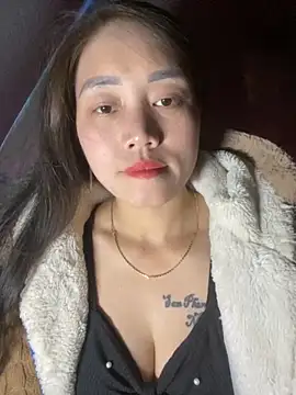 Snapshot of chipp-bong chatting on 12-02-25, 01:22 chipp-bong online show from 12-02-25, 01:22