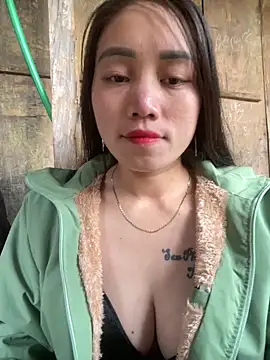 Snapshot of chipp-bong chatting on 12-18-25, 01:22 chipp-bong online show from 12-18-25, 01:22