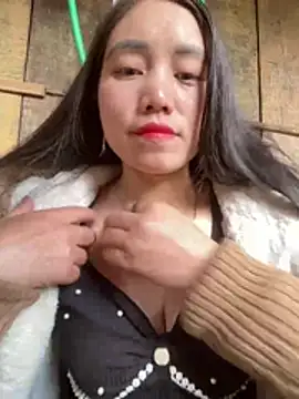 Snapshot of chipp-bong chatting on 01-11-26, 02:16 chipp-bong online show from 01-11-26, 02:16