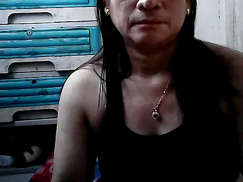 yoursPinayMama1682 online show from 10-06-25, 11:13