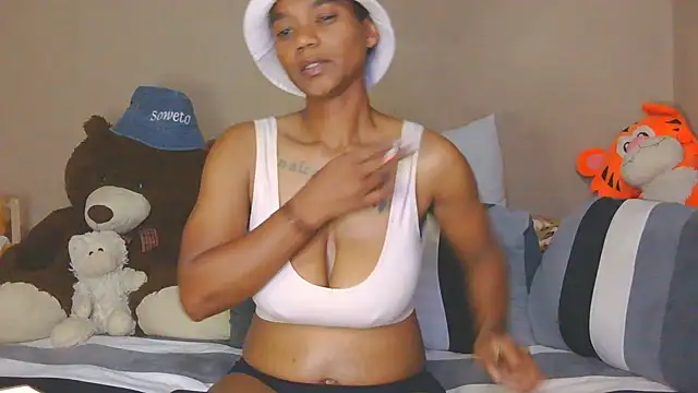 JANIELEE online show from 09-18-25, 08:33