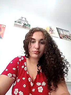 Snapshot of KikiCatty chatting on 09-15-25, 11:32 KikiCatty online show from 09-15-25, 11:32