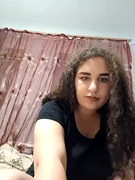 Snapshot of KikiCatty chatting on 09-18-25, 04:09 KikiCatty online show from 09-18-25, 04:09