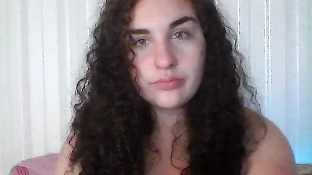 Snapshot of KikiCatty chatting on 09-20-25, 10:38 KikiCatty online show from 09-20-25, 10:38
