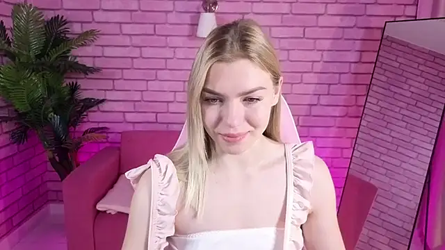 Margo Robbbie online show from 11-04-25, 01:16