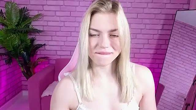 Margo Robbbie online show from 11-05-25, 01:05