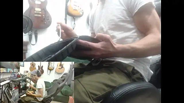 Snapshot of Stringin69 chatting on 02-10-26, 12:04 Stringin69 online show from 02-10-26, 12:04