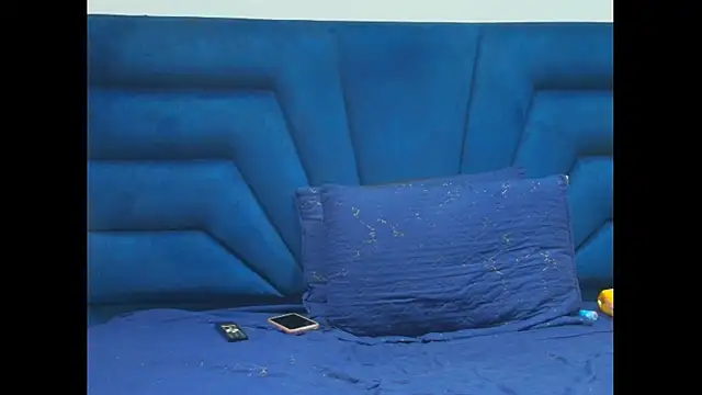 Angell cooper online show from 03-25-26, 01:06