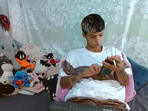 Snapshot of Dorland777 chatting on 11-14-25, 01:15 Dorland777 online show from 11-14-25, 01:15