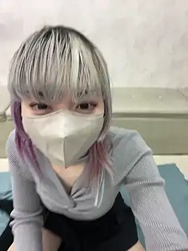 Snapshot of naginagisan chatting on 11-04-25, 10:58 naginagisan online show from 11-04-25, 10:58