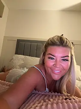 EmilyKingg online show from 09-10-25, 08:42