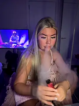 EmilyKingg online show from 09-30-25, 10:37