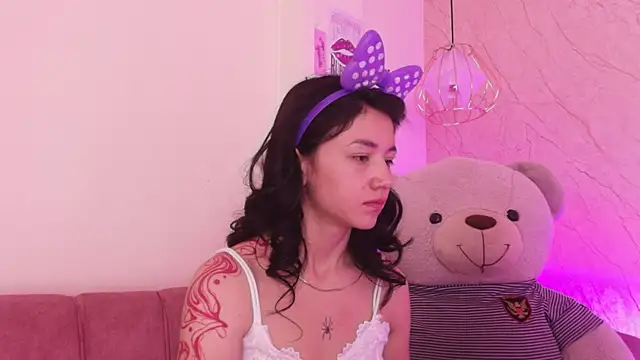 april bennett online show from 11-07-25, 12:38