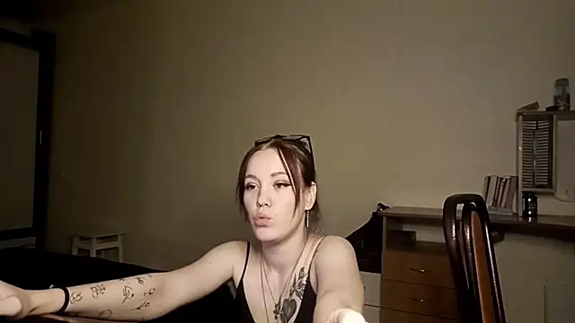 KittyJenny online show from 10-04-25, 02:15