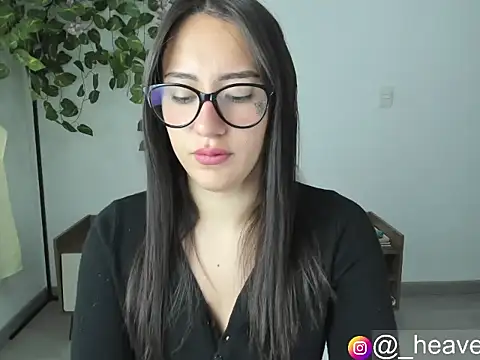 Snapshot of heavenly_soul chatting on 09-26-25, 11:47 heavenly soul online show from 09-26-25, 11:47