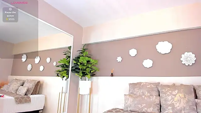 VictoriaShelby online show from 10-13-25, 12:05