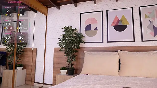 VictoriaShelby online show from 04-13-26, 11:48