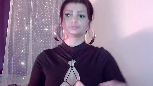 Pillango1212 online show from 02-11-26, 09:58