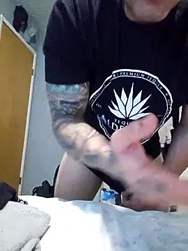 Snapshot of maxelbueno chatting on 09-12-25, 09:37 maxelbueno online show from 09-12-25, 09:37