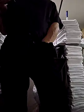 Snapshot of maxelbueno chatting on 09-20-25, 02:40 maxelbueno online show from 09-20-25, 02:40