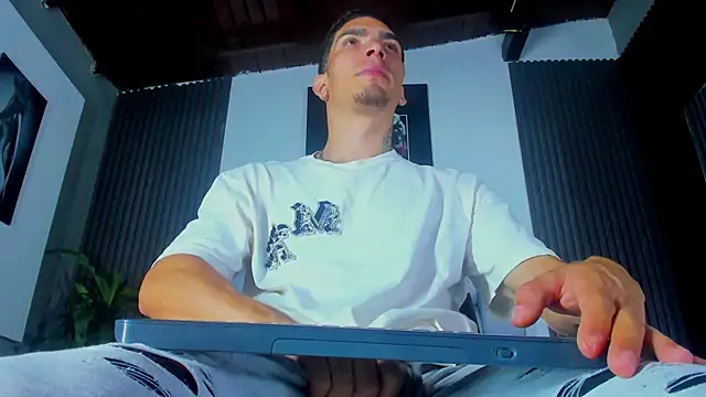 John Apolo1 online show from 09-19-25, 12:06