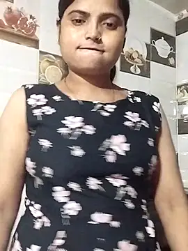 Hot-Pooja25 online show from 03-12-26, 05:19