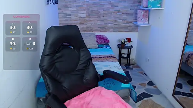 KendallWood  online show from 09-28-25, 01:27